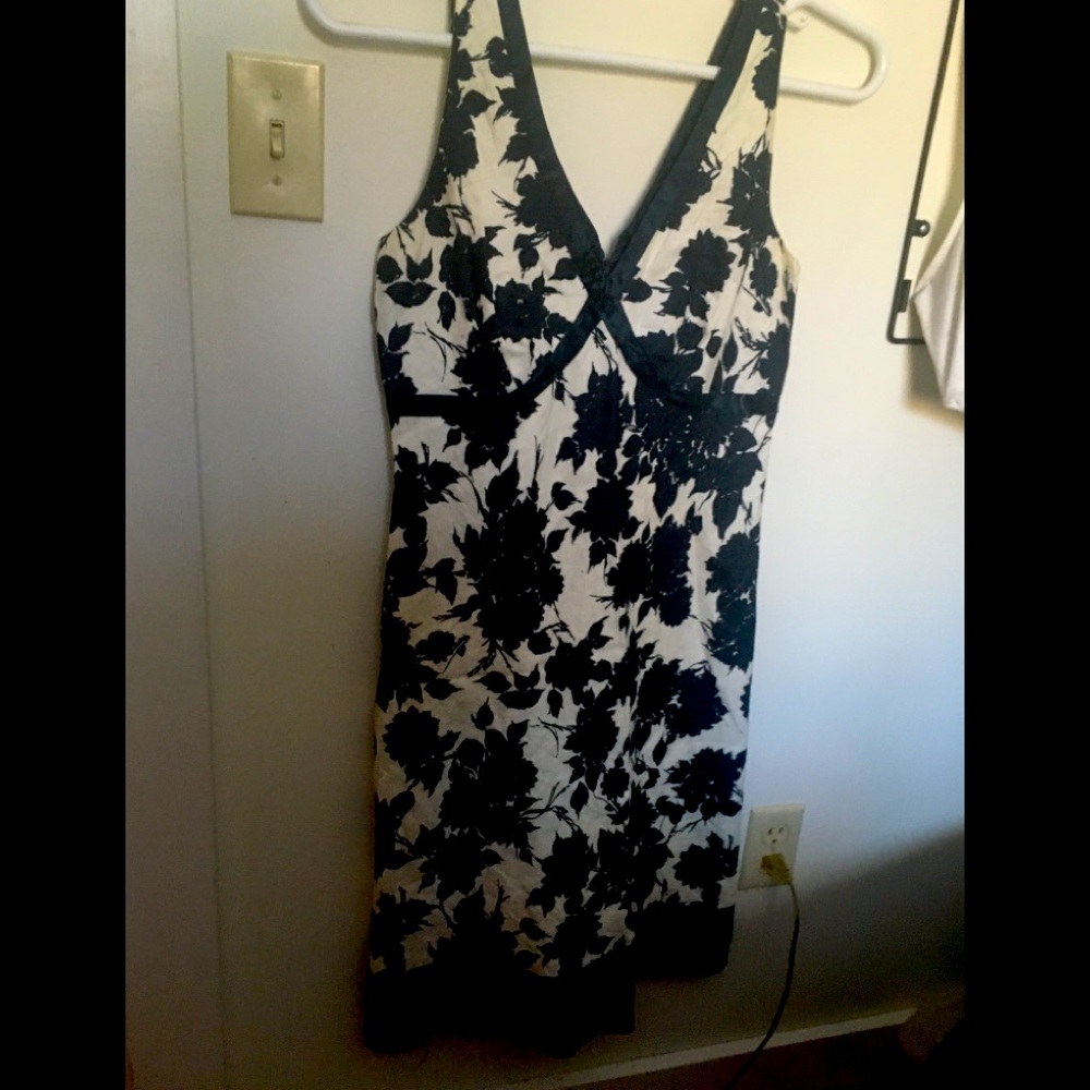 B MOSS Floral Sleeveless Dress
